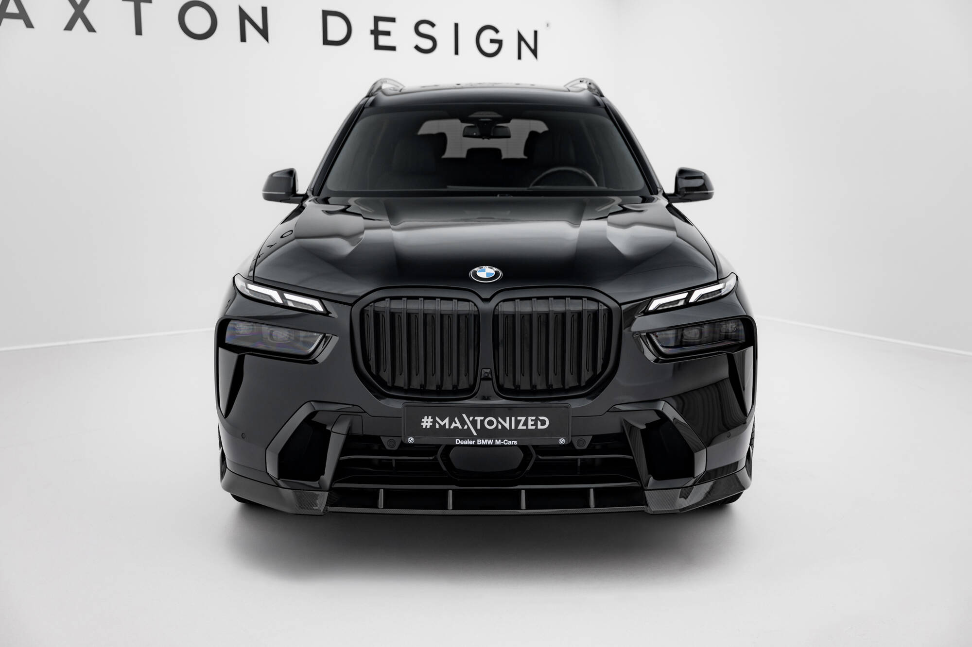 Carbon Fiber Voorspoiler BMW X7 M-Pack G07 Facelift Maxton Glanzend zwart