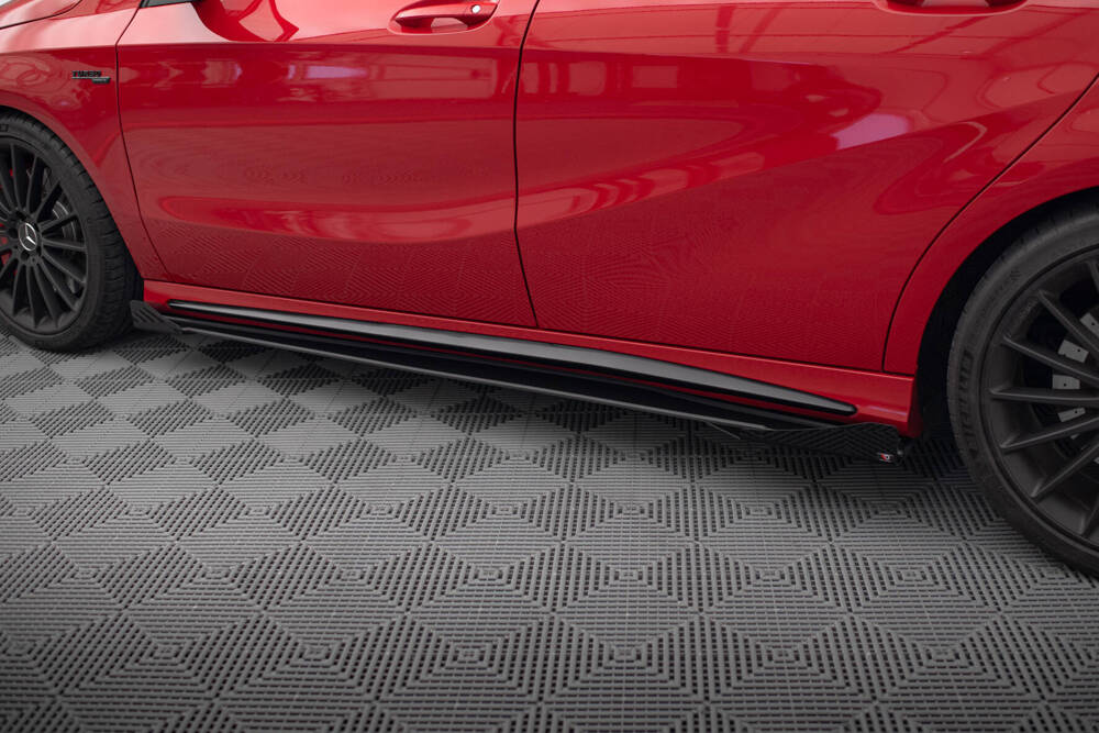 Zijskirts met Canards Mercedes A Klasse AMG Pakket / A45 AMG W176 Maxton Street Pro