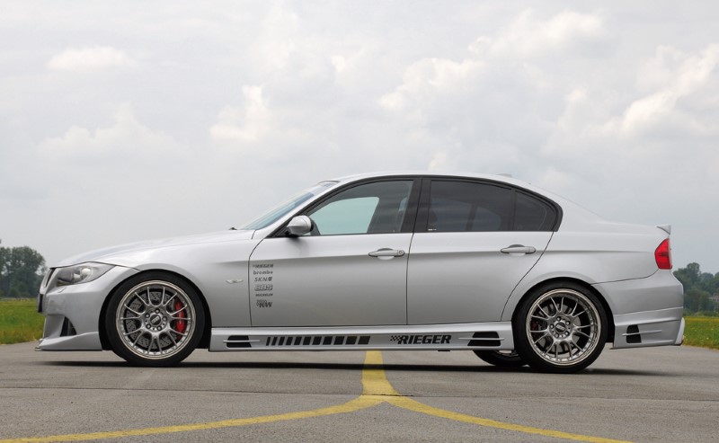 Zijskirts BMW E60 met 2 schacht en 2 uitsnedes Rieger