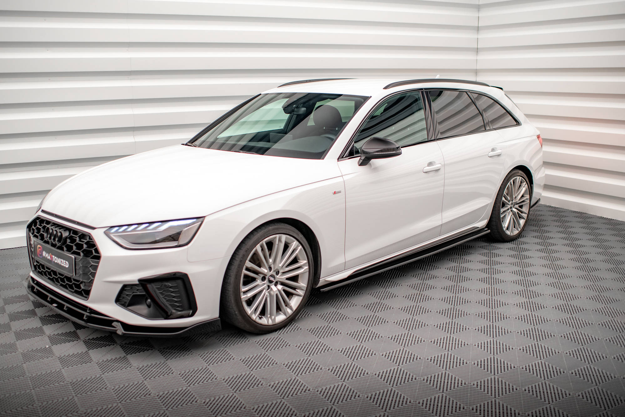 Bodykit Audi A4 S-Line B9 Facelift Maxton Glanzend zwart